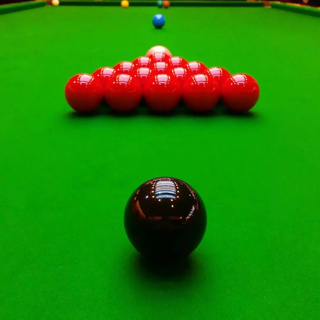 巴里·霍金斯VS埃利奥特·斯莱瑟：2023斯诺克北爱尔兰公开赛首轮战况回顾